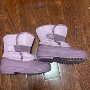 🚫SOLD🚫The Children’s Place Girls faux fur lined snow boots size 3